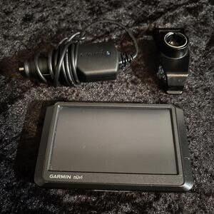 GARMIN NUVI 255W PORTABLE GPS UNIT BUNDLE BLACK Works Perfectly